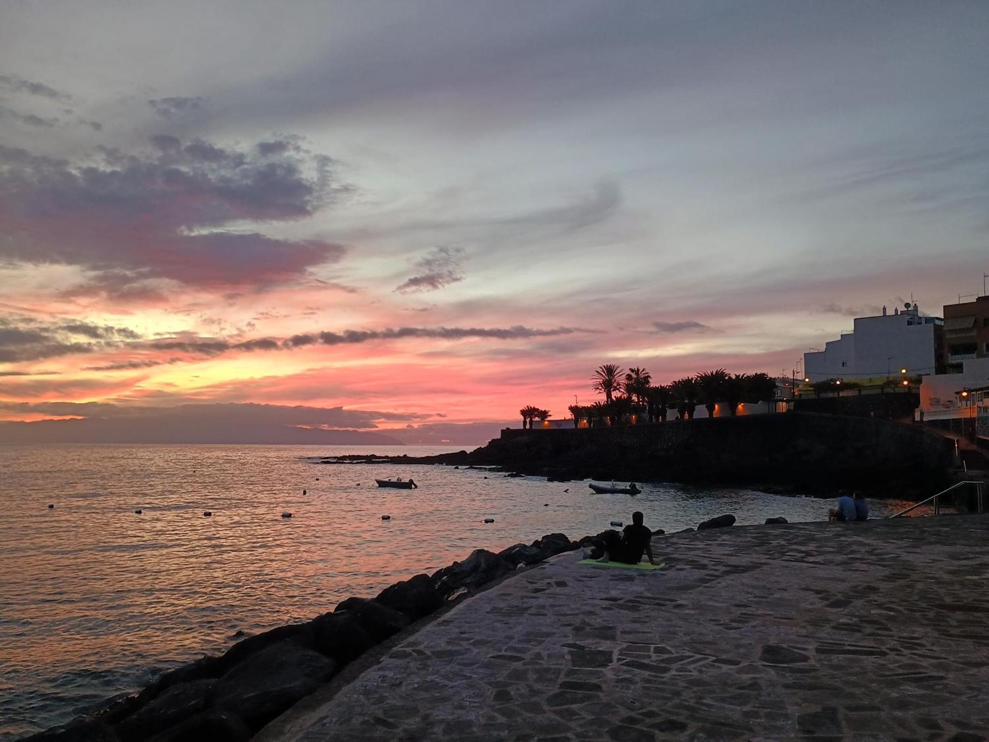 Alcavista - Ac, Fibre Net, 350M To Ocean, Garage, Tv Channels, Sunsets And La Gomera View From Balcony Alcala  Bagian luar foto